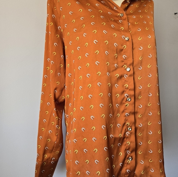 FOR YOU MODA Horseshoe Pattern Burnt Orange Long Sleeve Button Down Shirt. Med - Picture 3 of 13